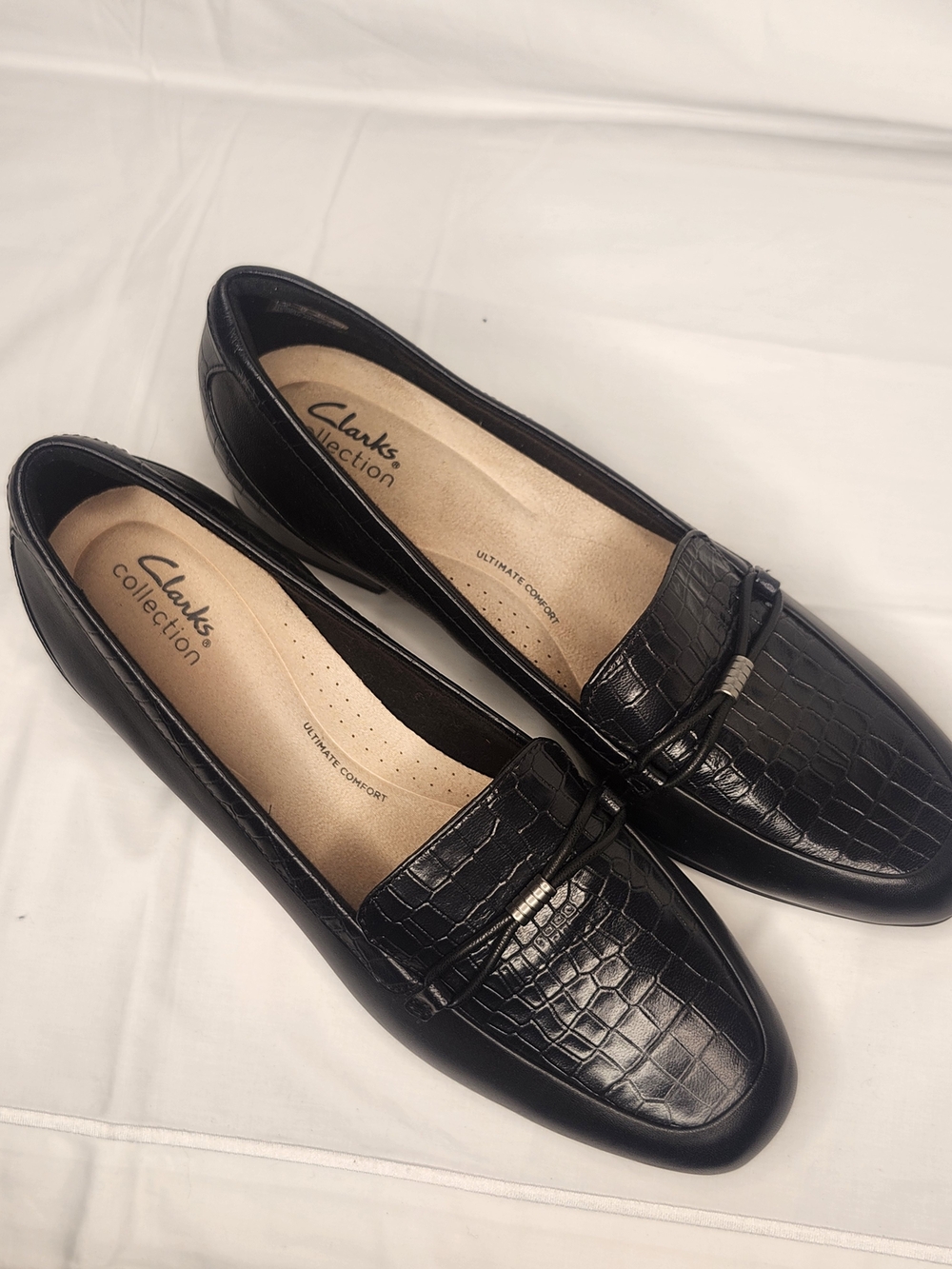 Women's Black Croc-Embossed Loafers